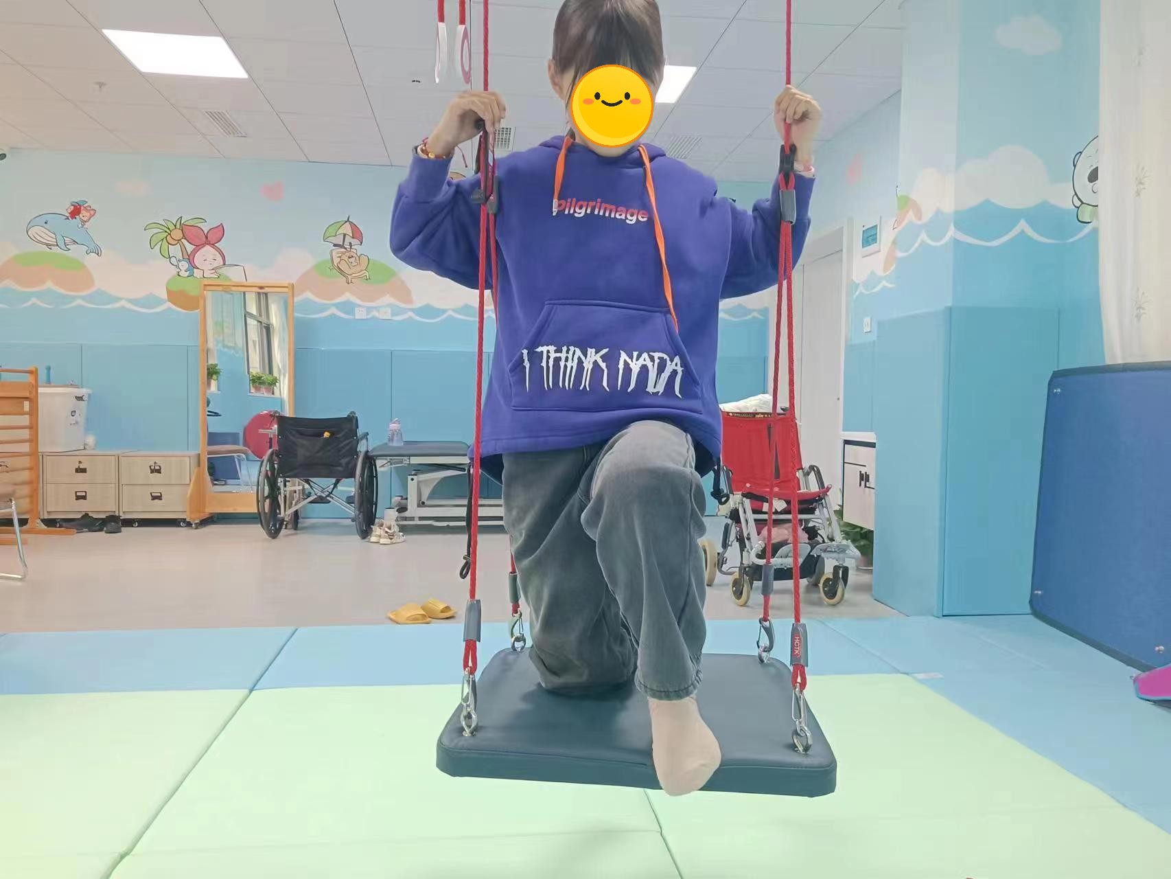 1701342421190764.jpg 丹丹自己做平衡訓練中.jpg